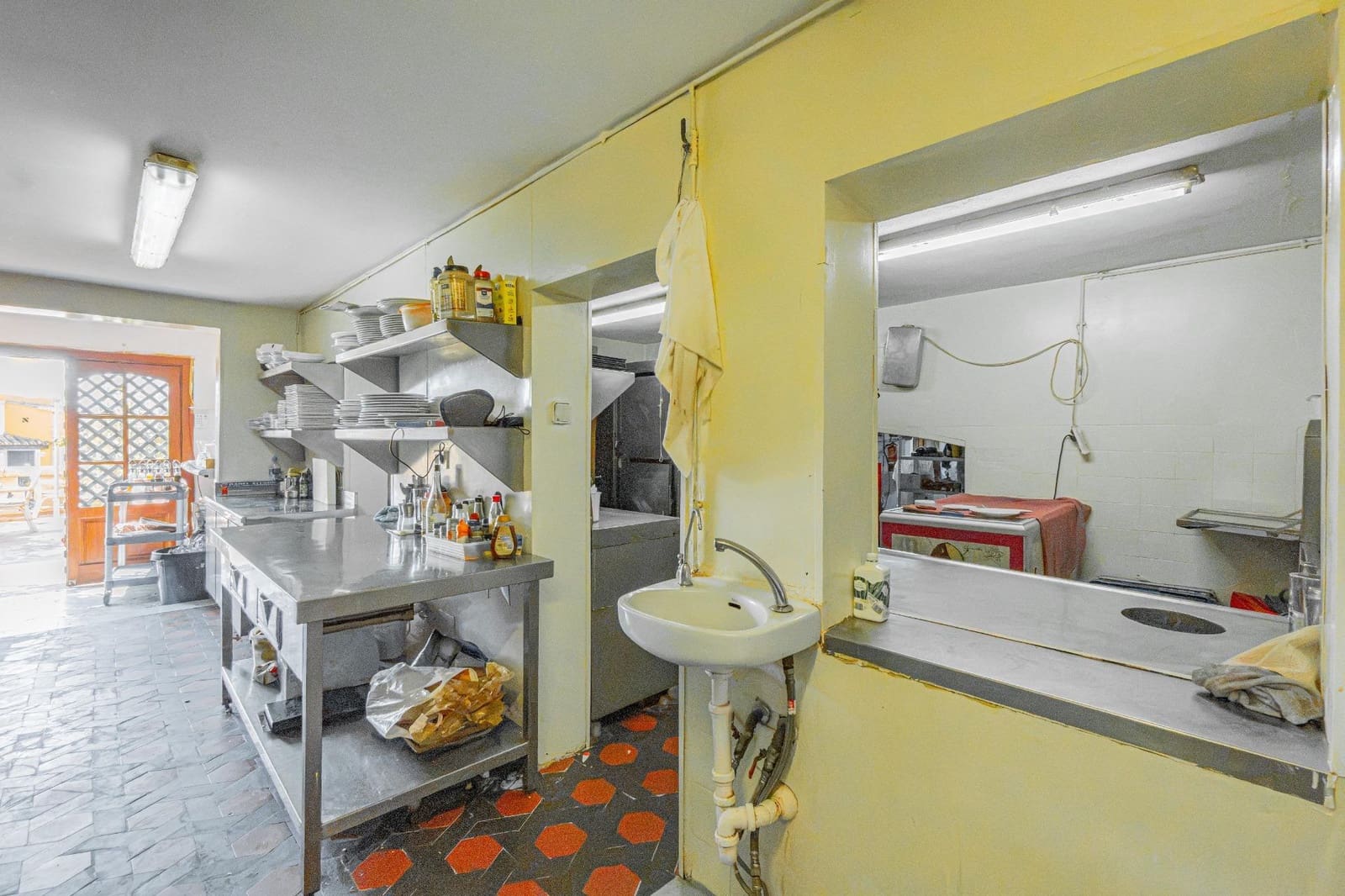 Virksomhed til salg i Peguera / Paguera med swimmingpool garage - € 890.000 (Ref: 9975478)