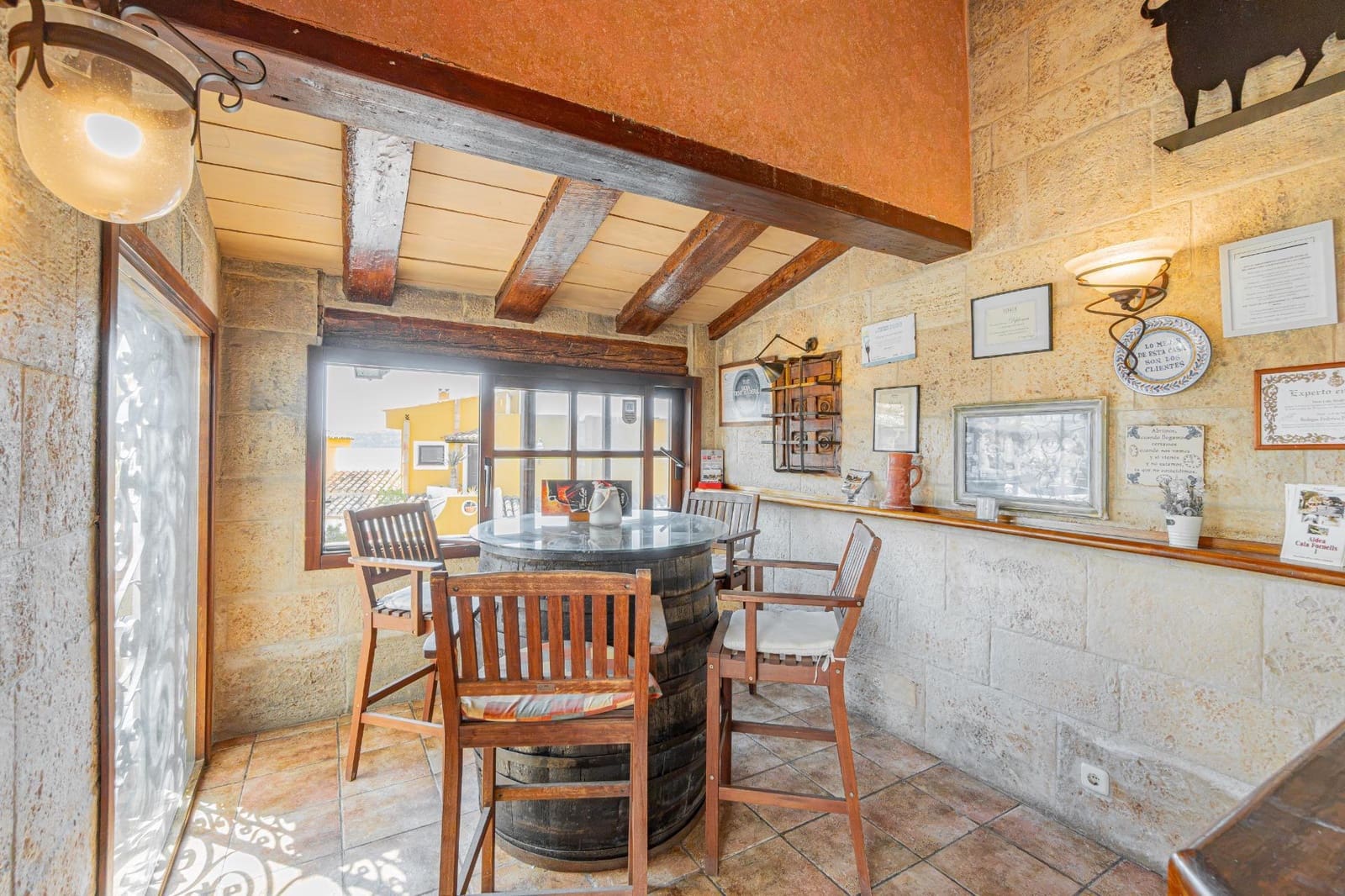 Virksomhed til salg i Peguera / Paguera med swimmingpool garage - € 890.000 (Ref: 9975478)