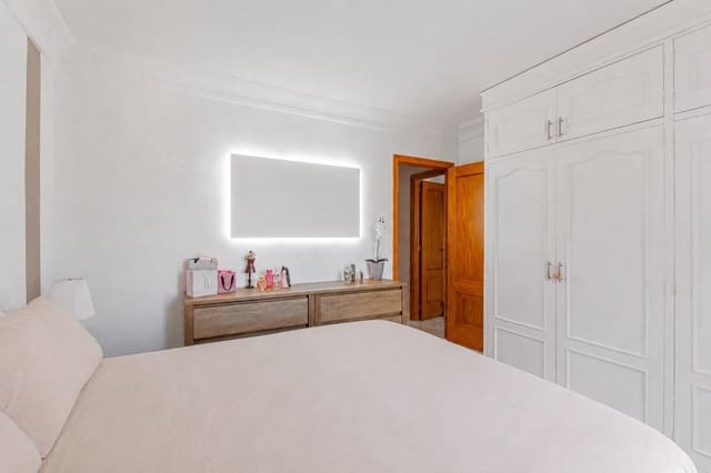 Adosado de 4 habitaciones en Santa Ponsa, Calvià en venta con piscina - 849.000 € (Ref: 9978924)