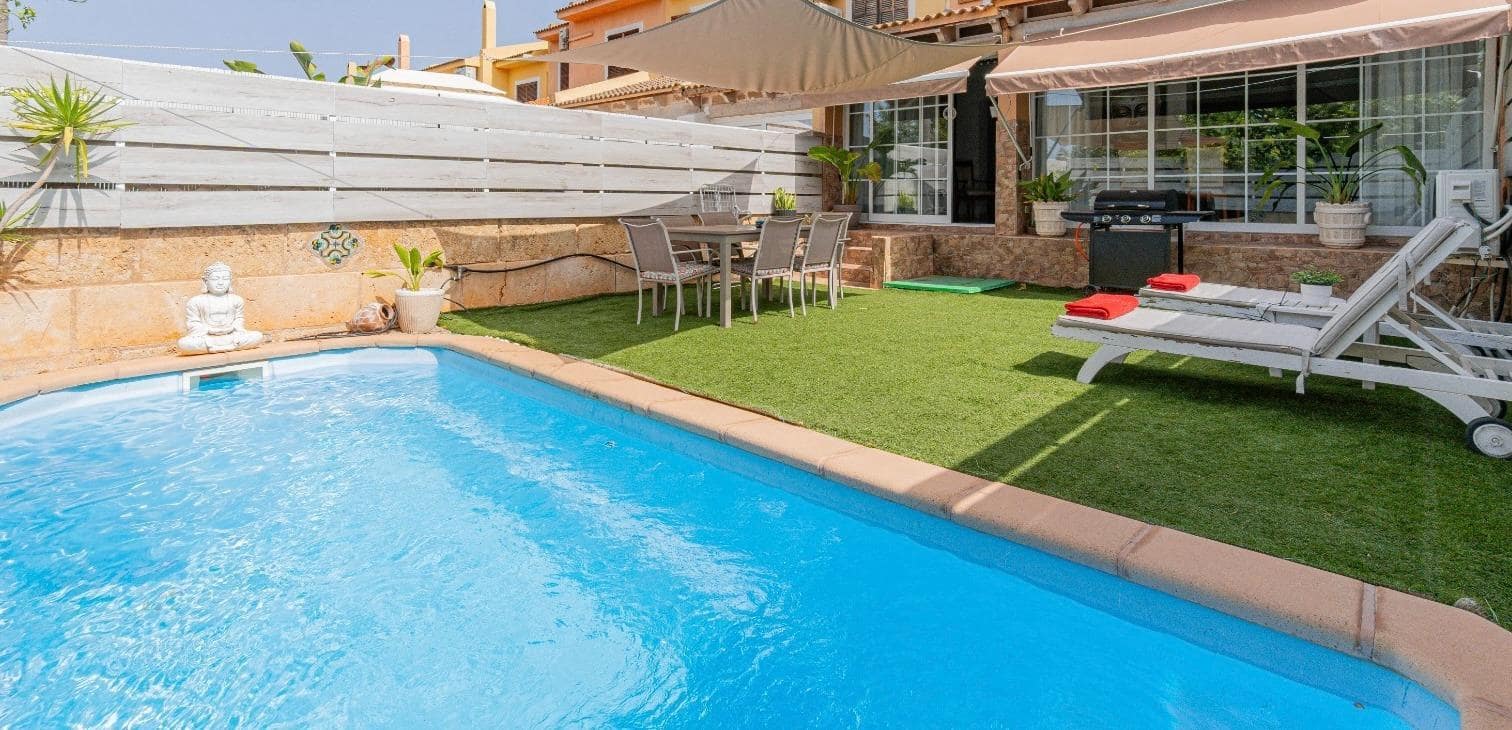 Adosado de 4 habitaciones en Santa Ponsa en venta con piscina - 849.000 € (Ref: 9978924)