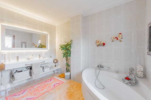 Adosado de 4 habitaciones en Santa Ponsa, Calvià en venta con piscina - 849.000 € (Ref: 9978924)