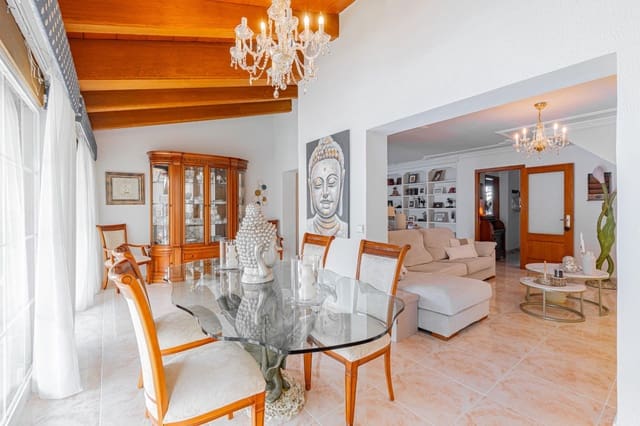 Adosado de 4 habitaciones en Santa Ponsa, Calvià en venta con piscina - 849.000 € (Ref: 9978924)