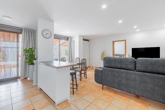 3 soveværelse Lejlighed til salg i Colonia de Sant Jordi, Ses Salines med garage - € 729.000 (Ref: 9985016)