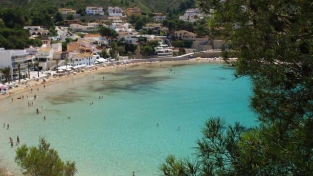 4 soverom Villa til salgs i Moraira, Teulada-Moraira med svømmebasseng garasje - € 1 950 000 (Ref: 9061169)