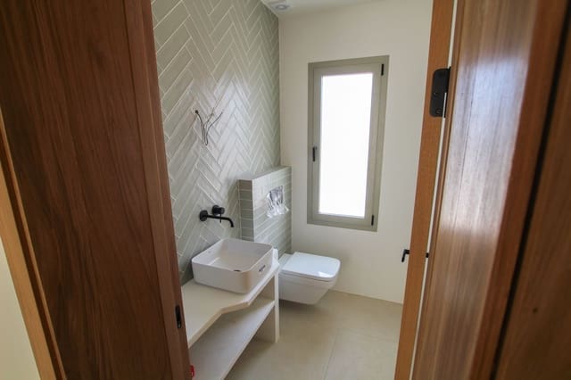 3 soveværelse Villa til salg i Moraira, Teulada-Moraira med swimmingpool garage - € 1.250.000 (Ref: 9061170)