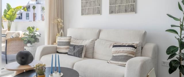 Apartamento de 2 habitaciones en Dénia en venta con piscina garaje - 355.000 € (Ref: 9061222)