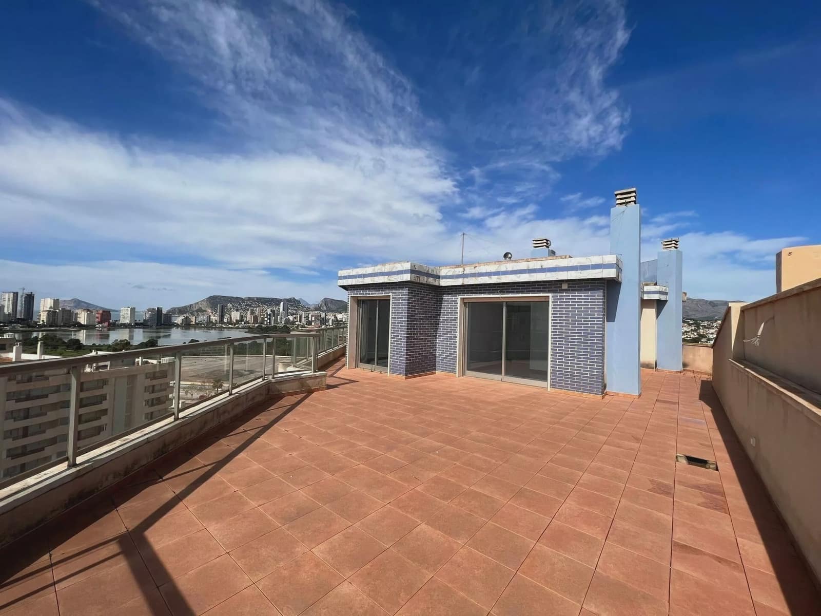 3 soverom Penthouse til salgs i Calpe / Calp med svømmebasseng garasje - € 689 000 (Ref: 9061231)