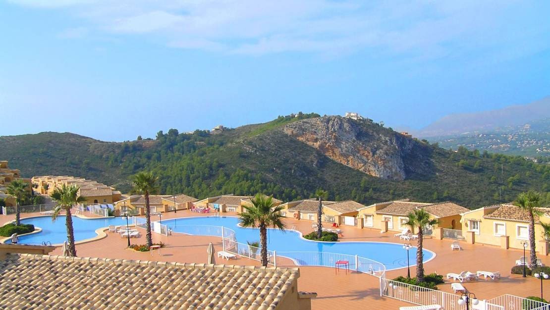 2 slaapkamer Penthouse te koop in Cumbre del Sol met zwembad - € 476.000 (Ref: 9458412)