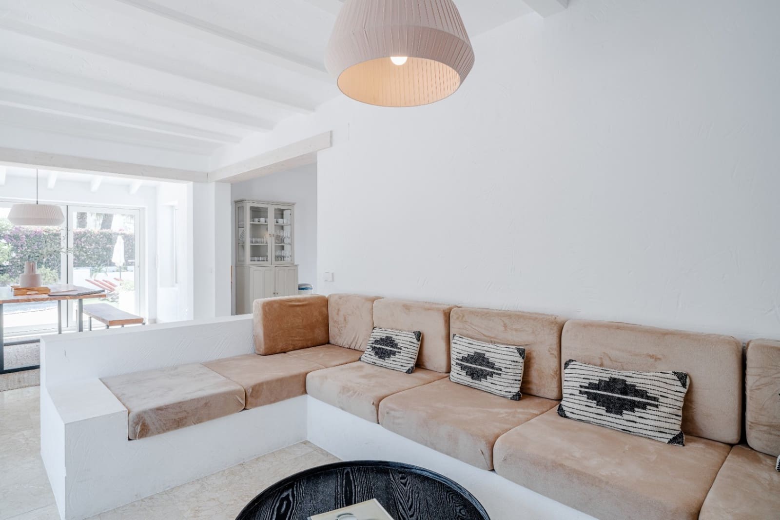 5 makuuhuone Huvila myytävänä paikassa Benissa mukana uima-altaan 
autotalli - 1 480 000 € (Ref: 9630593)