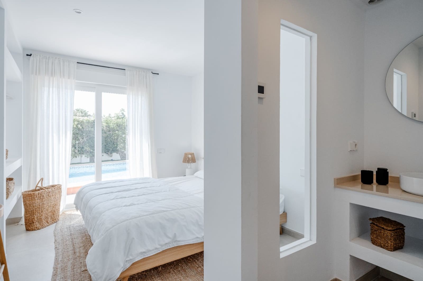 5 makuuhuone Huvila myytävänä paikassa Benissa mukana uima-altaan 
autotalli - 1 480 000 € (Ref: 9630593)