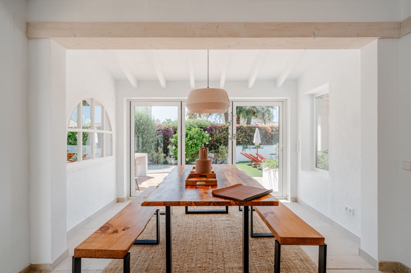 5 makuuhuone Huvila myytävänä paikassa Benissa mukana uima-altaan 
autotalli - 1 480 000 € (Ref: 9630593)