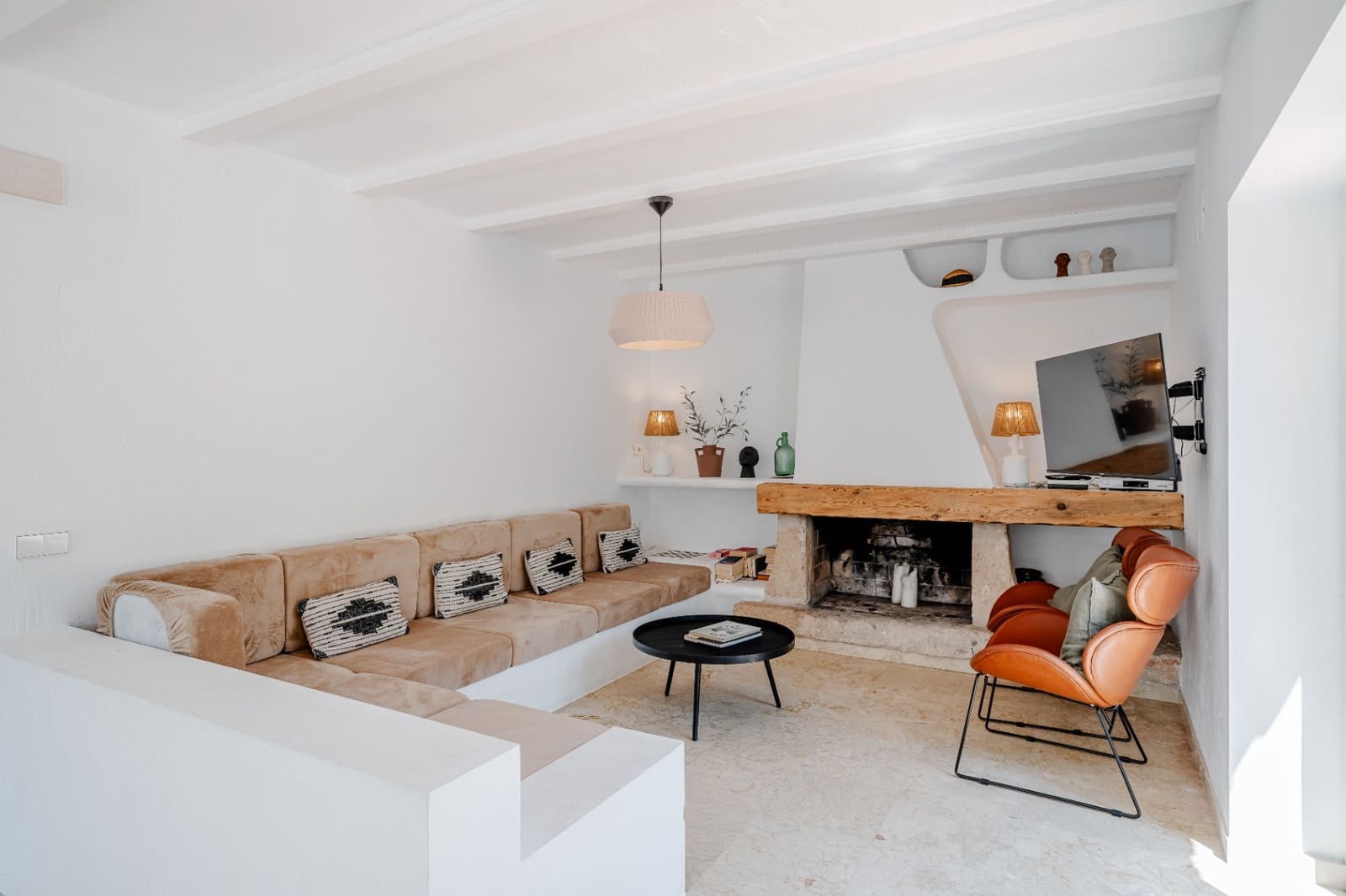 5 makuuhuone Huvila myytävänä paikassa Benissa mukana uima-altaan 
autotalli - 1 480 000 € (Ref: 9630593)