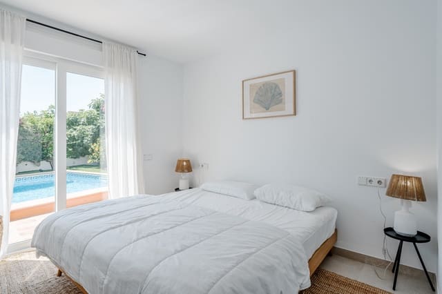 5 makuuhuone Huvila myytävänä paikassa Benissa mukana uima-altaan 
autotalli - 1 480 000 € (Ref: 9630593)