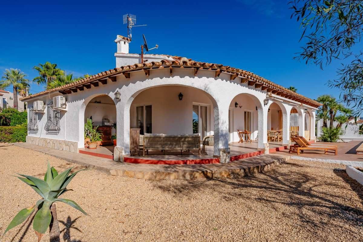 5 quarto Moradia para venda em Calpe / Calp com piscina garagem - 885 000 € (Ref: 9630595)