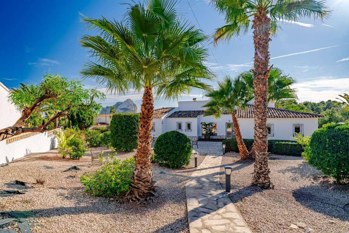 5 quarto Moradia para venda em Calpe / Calp com piscina garagem - 885 000 € (Ref: 9630595)