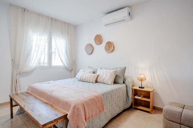 5 quarto Moradia para venda em Calpe / Calp com piscina garagem - 885 000 € (Ref: 9630595)