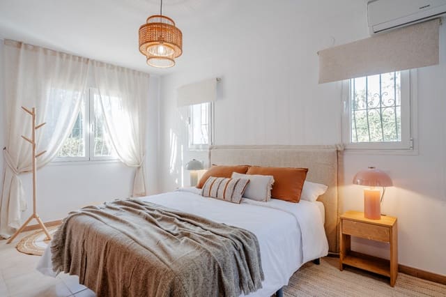 5 quarto Moradia para venda em Calpe / Calp com piscina garagem - 885 000 € (Ref: 9630595)