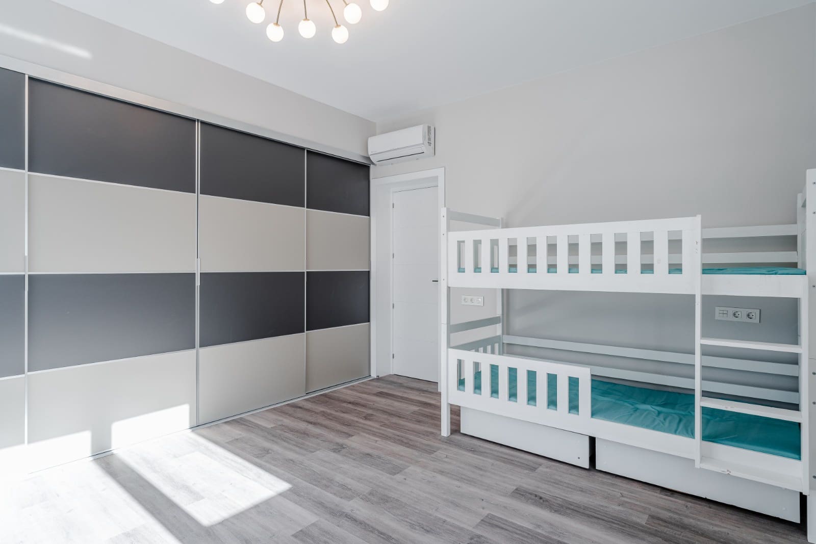 Chalet de 3 habitaciones en Calpe / Calp en venta con piscina garaje - 799.000 € (Ref: 9684082)