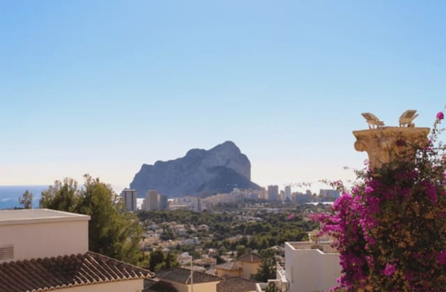 1 Zimmer Apartment zu verkaufen in Calpe / Calp mit Pool Garage - 180.000 € (Ref: 9889216)