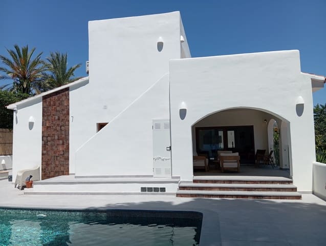 5 makuuhuone Huvila myytävänä paikassa Moraira, Teulada-Moraira mukana uima-altaan 
autotalli - 1 695 000 € (Ref: 9916334)