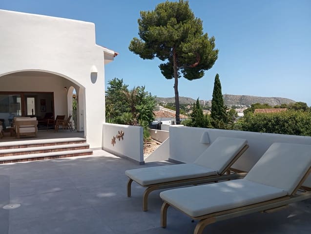 5 makuuhuone Huvila myytävänä paikassa Moraira, Teulada-Moraira mukana uima-altaan 
autotalli - 1 695 000 € (Ref: 9916334)