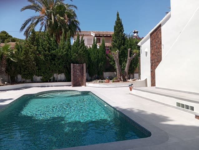 5 makuuhuone Huvila myytävänä paikassa Moraira, Teulada-Moraira mukana uima-altaan 
autotalli - 1 695 000 € (Ref: 9916334)