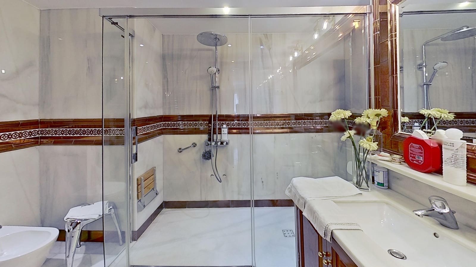 5 soveværelse Lejlighed til salg i Malaga by - € 1.890.000 (Ref: 8774055)