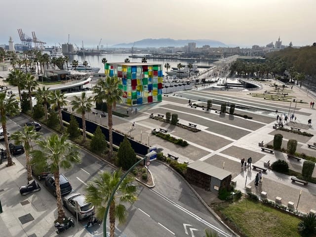 5 soveværelse Lejlighed til salg i Malaga by - € 1.890.000 (Ref: 8774055)