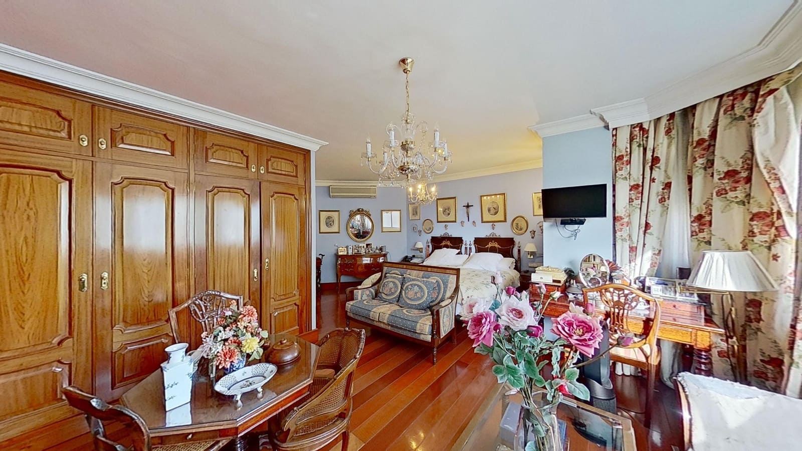 5 soveværelse Lejlighed til salg i Malaga by - € 1.890.000 (Ref: 8774055)