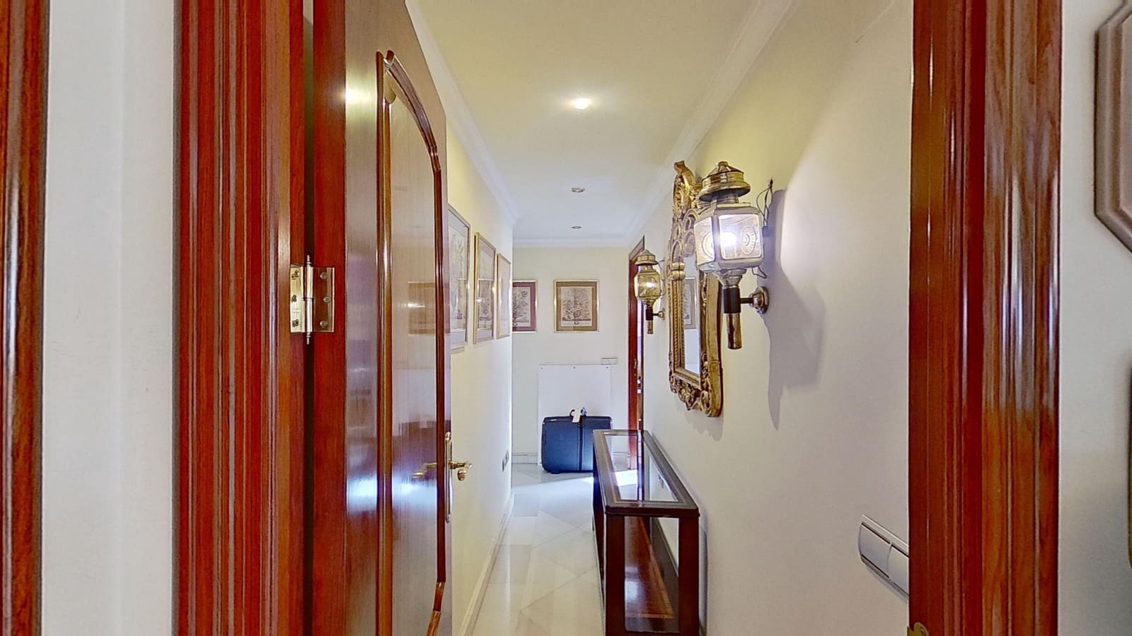 5 soveværelse Lejlighed til salg i Malaga by - € 1.890.000 (Ref: 8774055)