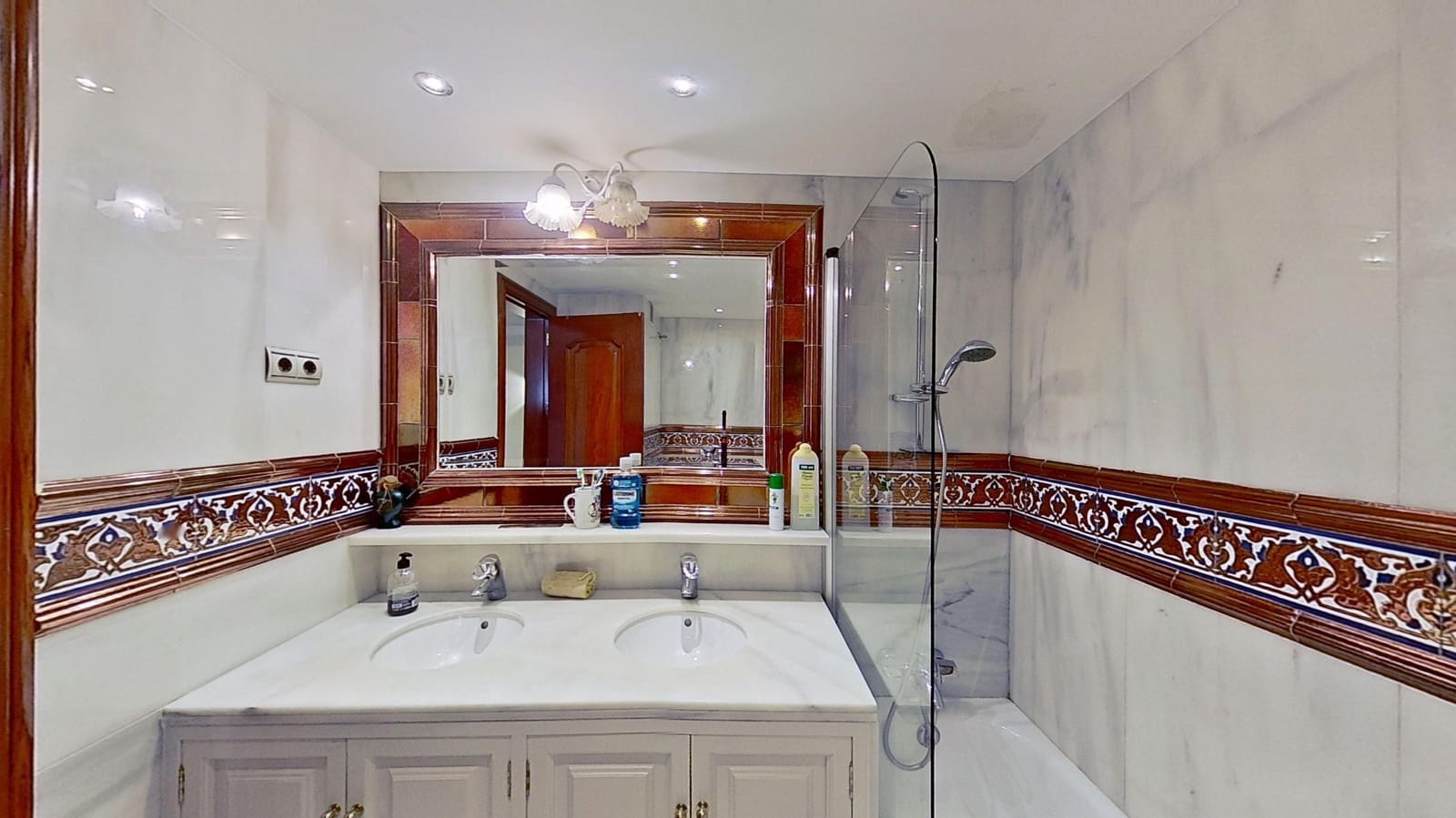 5 soveværelse Lejlighed til salg i Malaga by - € 1.890.000 (Ref: 8774055)