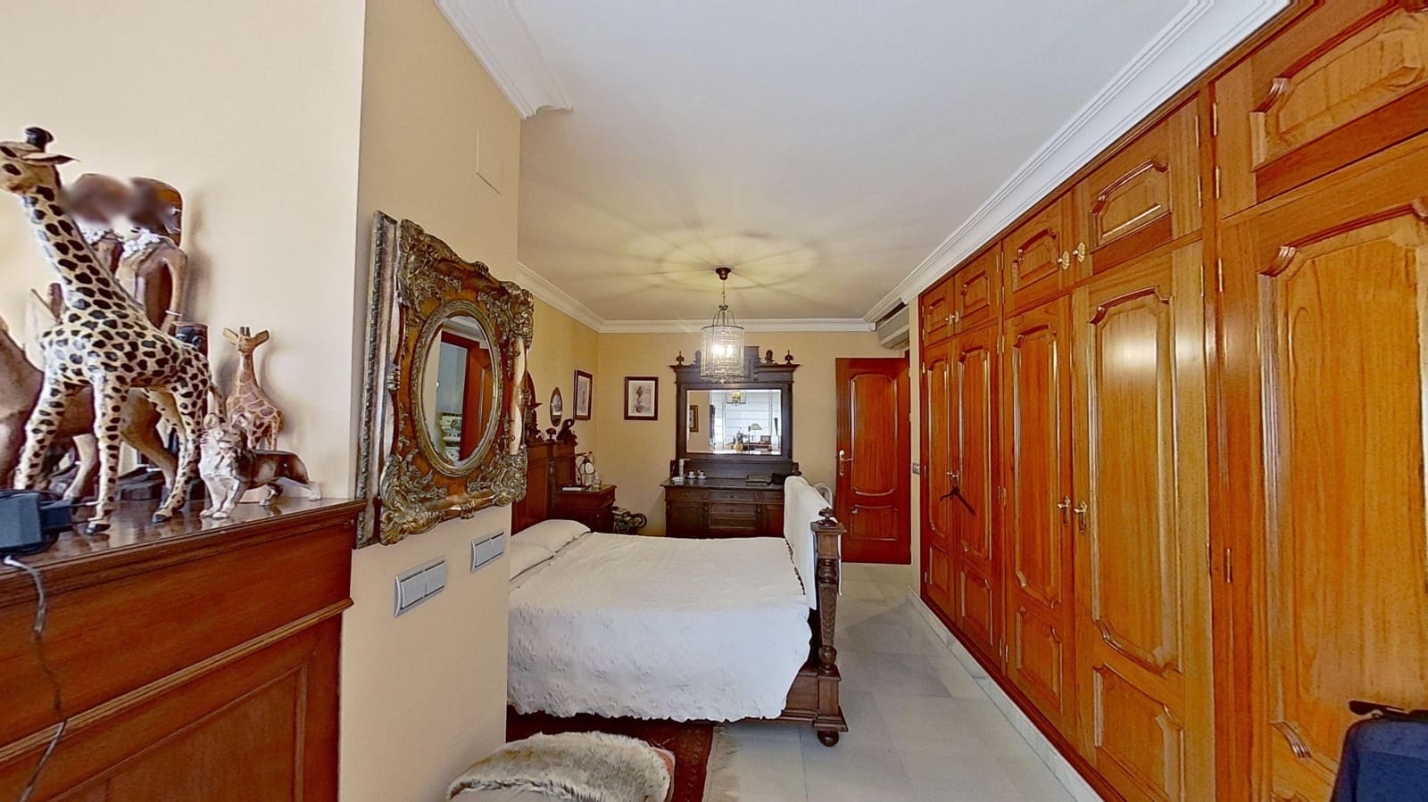 5 soveværelse Lejlighed til salg i Malaga by - € 1.890.000 (Ref: 8774055)