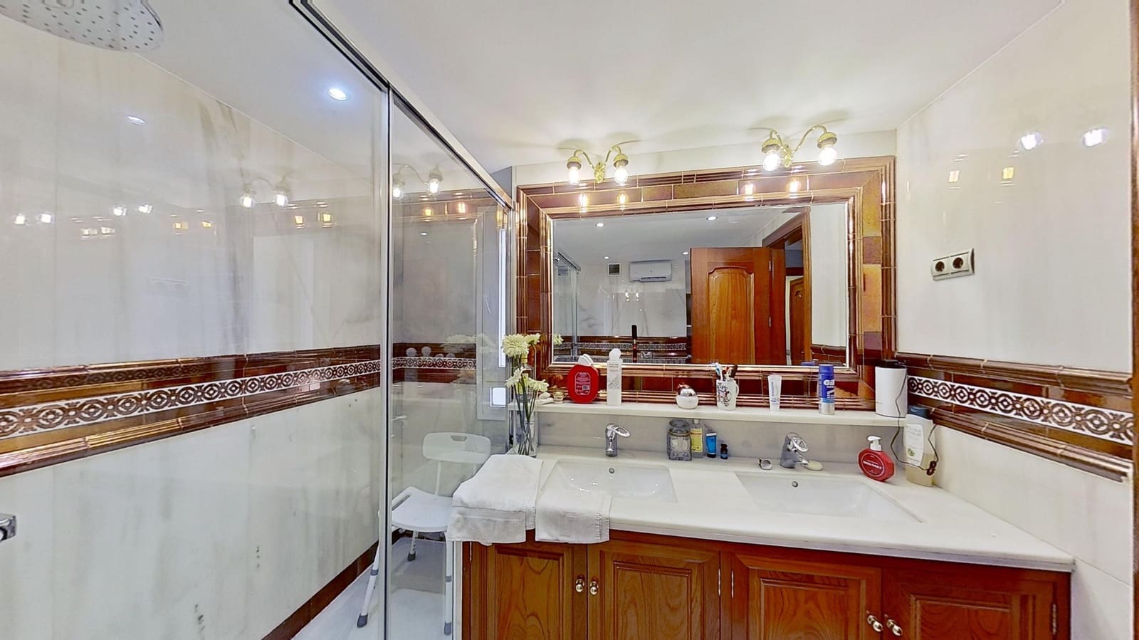 5 soveværelse Lejlighed til salg i Malaga by - € 1.890.000 (Ref: 8774055)