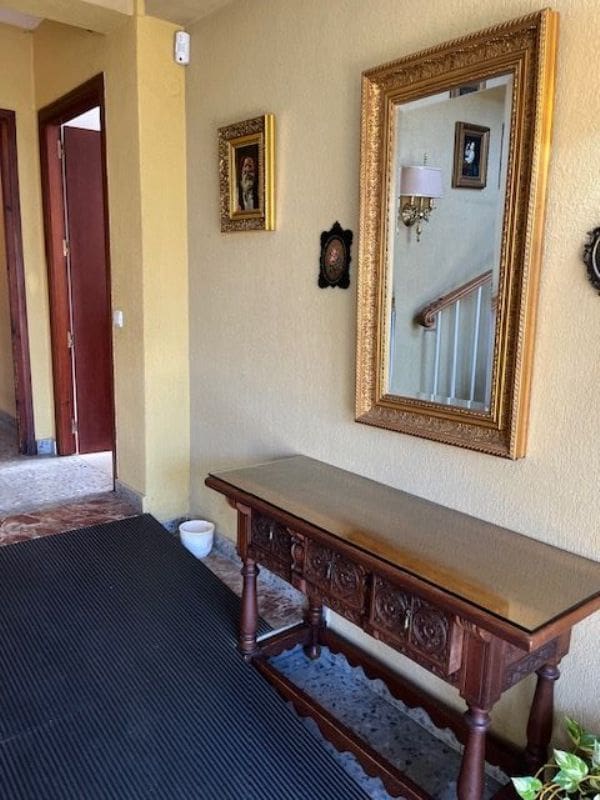 6 soveværelse Byhus til salg i Malaga by - € 1.590.000 (Ref: 8774058)