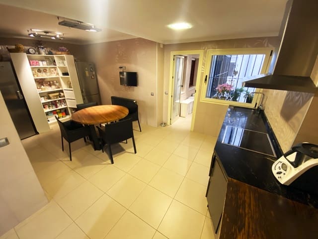 4 soveværelse Lejlighed til salg i Málaga by - € 895.000 (Ref: 8774146)
