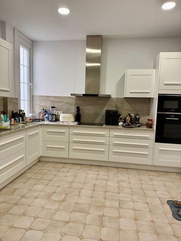 3 soveværelse Lejlighed til salg i Málaga by - € 1.950.000 (Ref: 8944856)