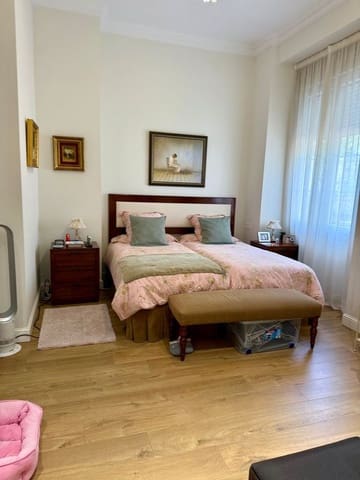 3 soveværelse Lejlighed til salg i Málaga by - € 1.950.000 (Ref: 8944856)