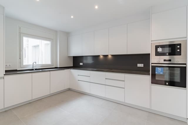 3 sypialnia Apartament do wynajęcia w Miasto Málaga - 3 350 € (Ref: 9369048)