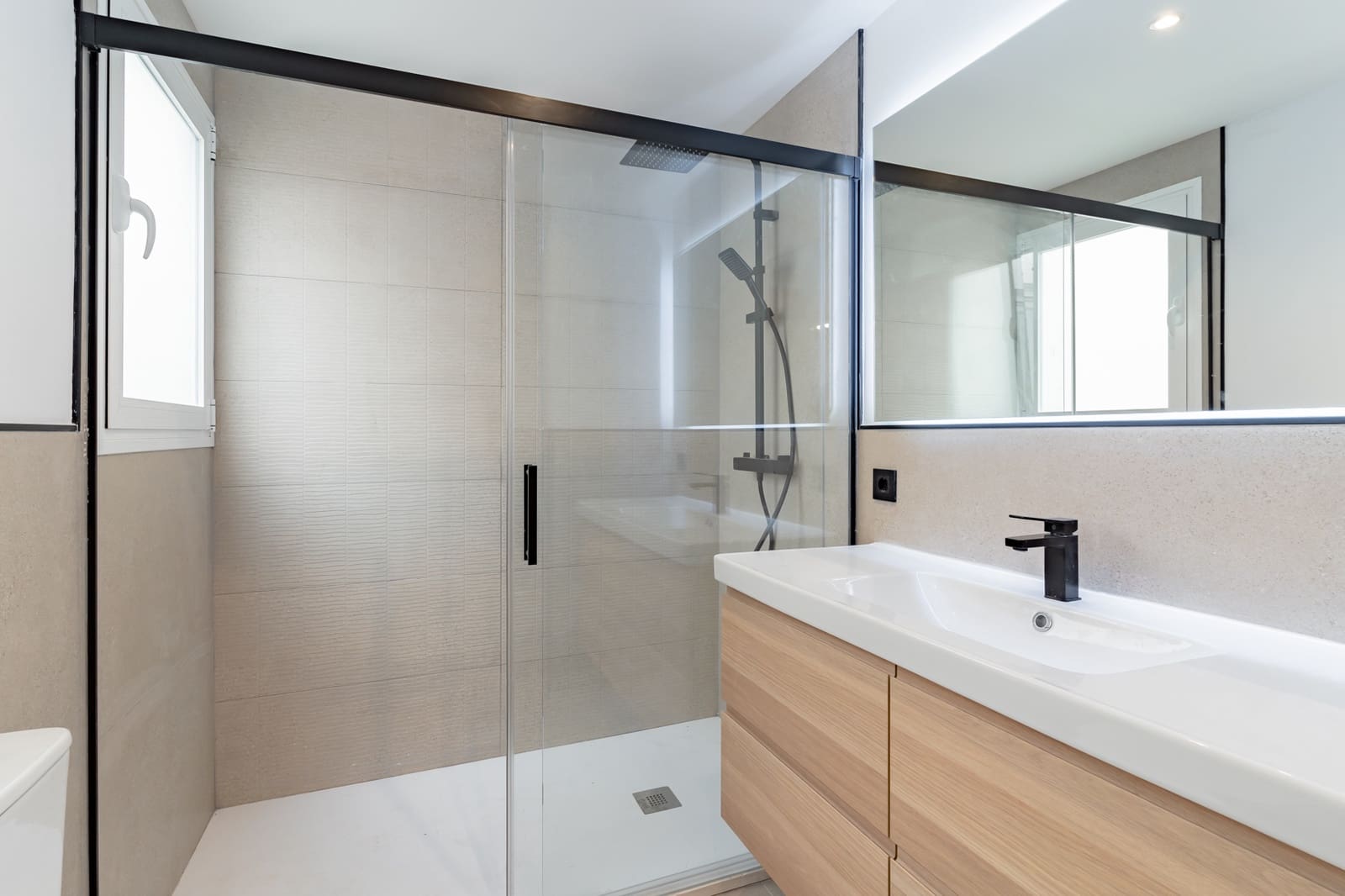 3 sypialnia Apartament do wynajęcia w Miasto Malaga - 3 350 € (Ref: 9369048)