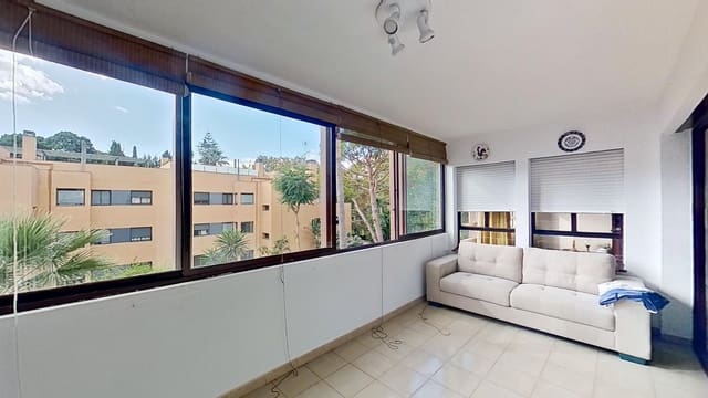 Apartamento de 4 habitaciones en Málaga ciudad en venta - 1.200.000 € (Ref: 9654269)