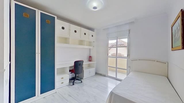 4 sypialnia Apartament na sprzedaż w Miasto Málaga z garażem - 695 000 € (Ref: 9904991)