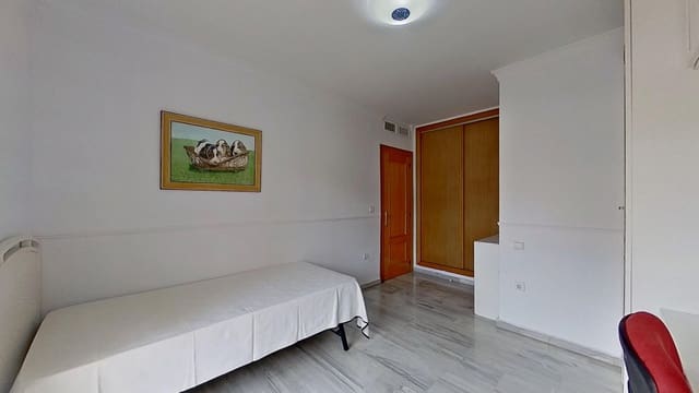 4 sypialnia Apartament na sprzedaż w Miasto Málaga z garażem - 695 000 € (Ref: 9904991)