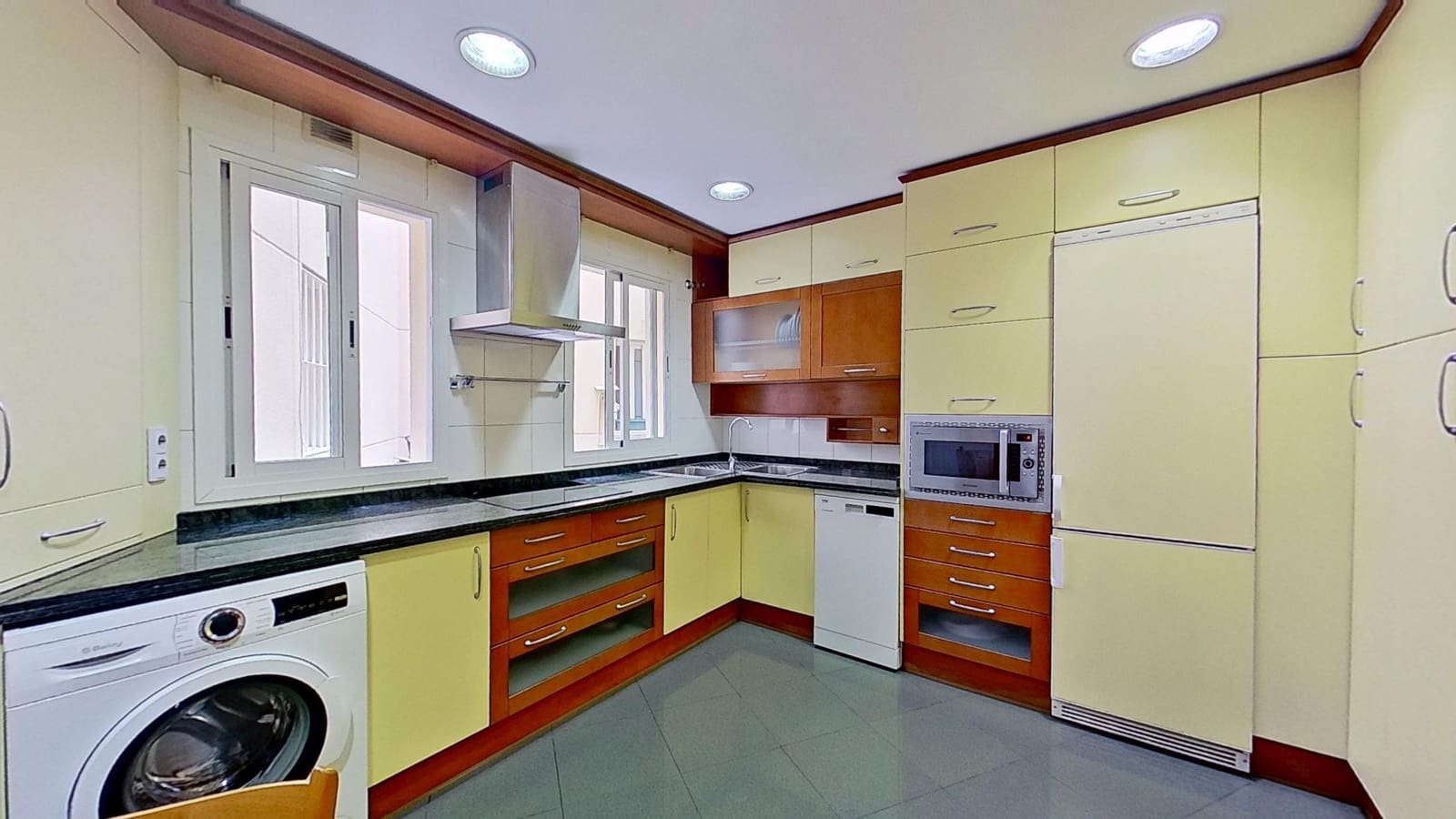 4 sypialnia Apartament na sprzedaż w Miasto Malaga z garażem - 695 000 € (Ref: 9904991)