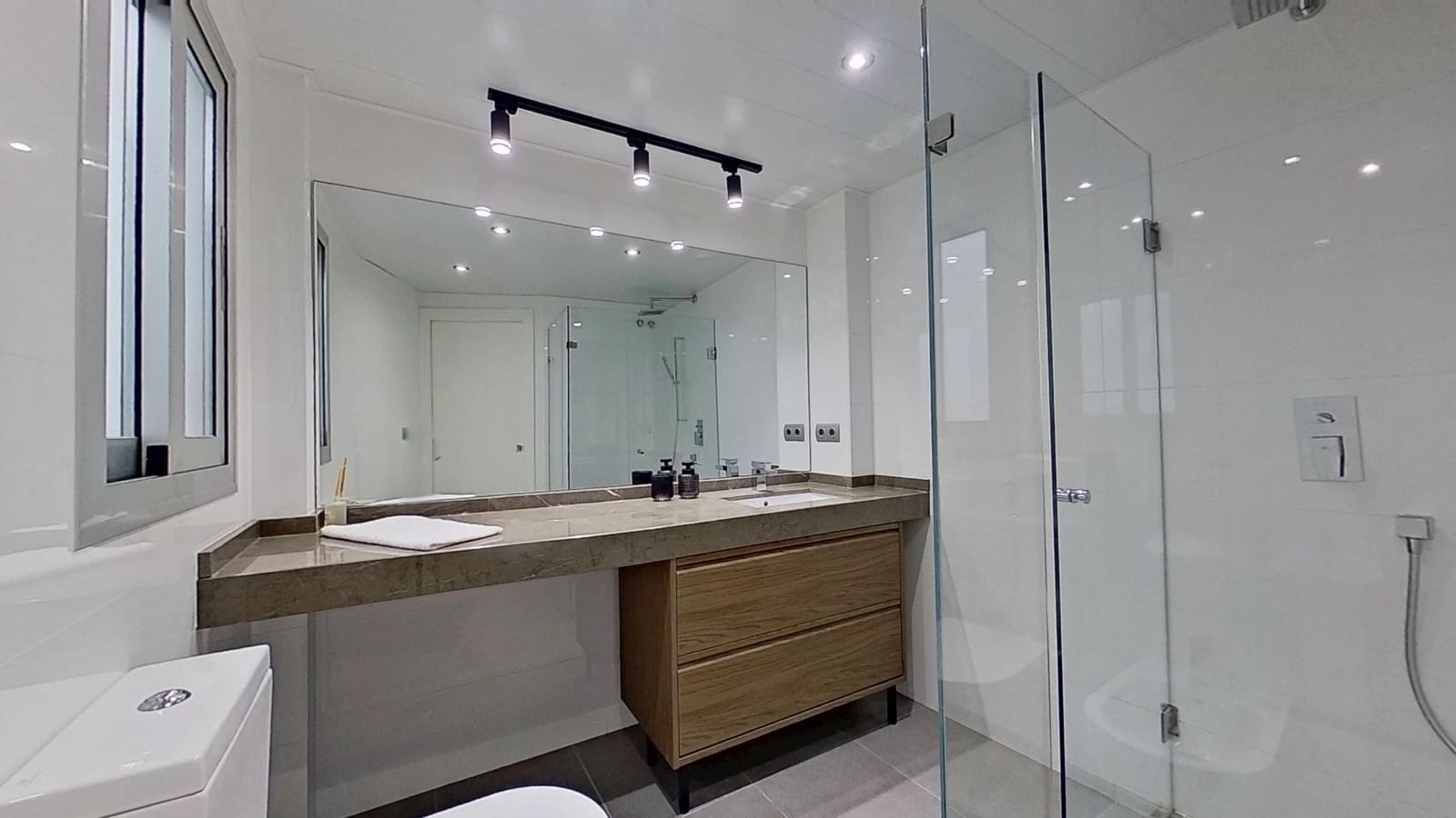 2 Zimmer Apartment zu verkaufen in Malaga Stadt - 740.000 € (Ref: 9911364)