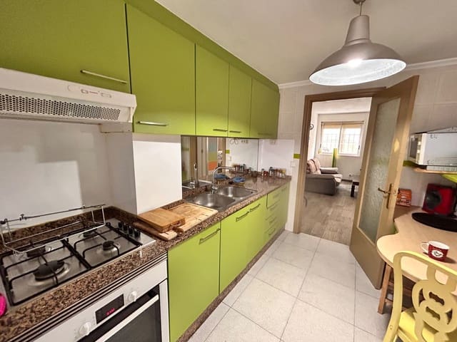 2 bedroom Flat for sale in Alicante / Alacant city - € 159,900 (Ref: 8724752)