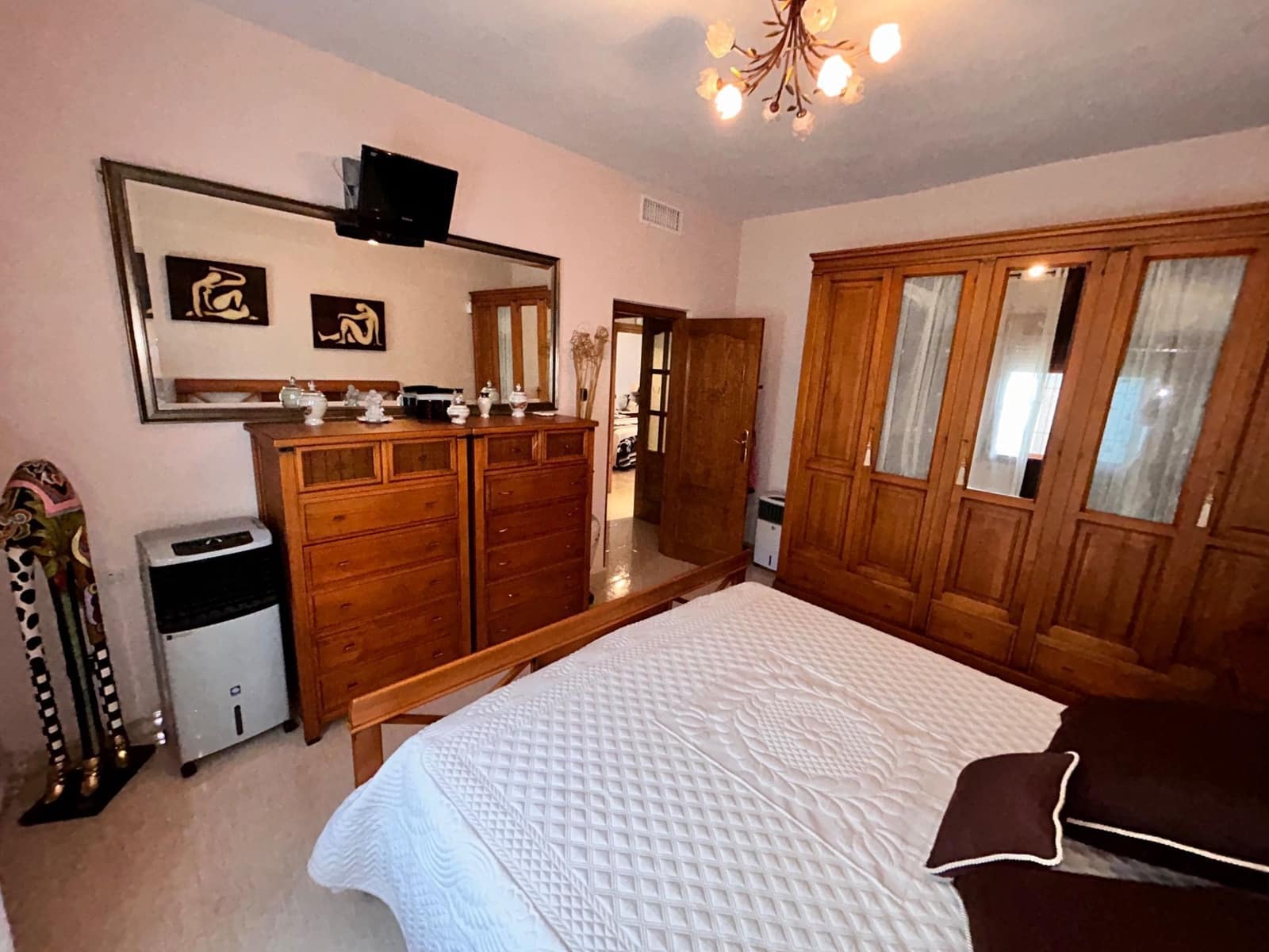 4 Zimmer Villa zu verkaufen in Orihuela Costa mit Pool Garage - 985.000 € (Ref: 8724754)