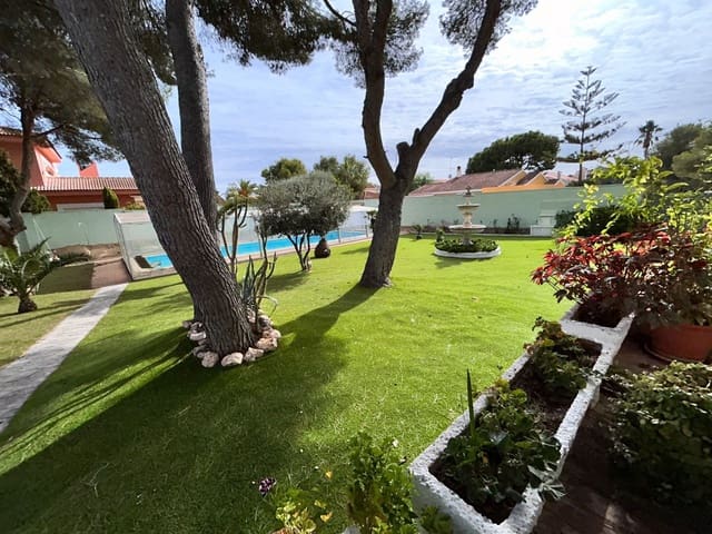 Chalet de 4 habitaciones en Orihuela Costa, Orihuela en venta con piscina garaje - 985.000 € (Ref: 8724754)