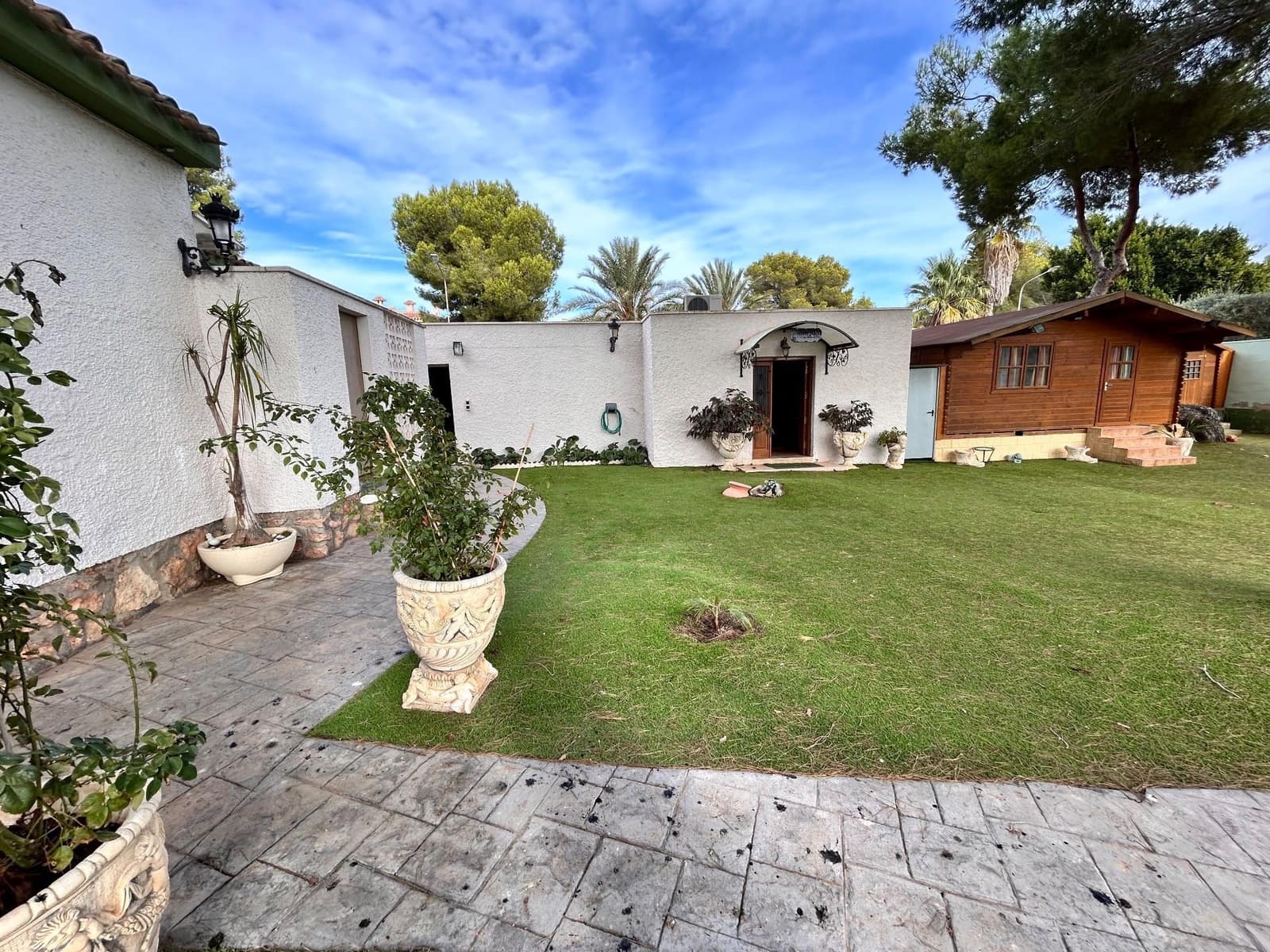 4 Zimmer Villa zu verkaufen in Orihuela Costa mit Pool Garage - 985.000 € (Ref: 8724754)