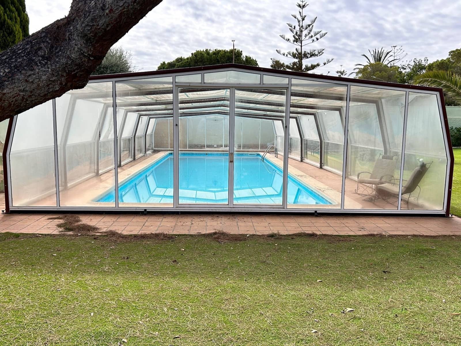 4 Zimmer Villa zu verkaufen in Orihuela Costa mit Pool Garage - 985.000 € (Ref: 8724754)