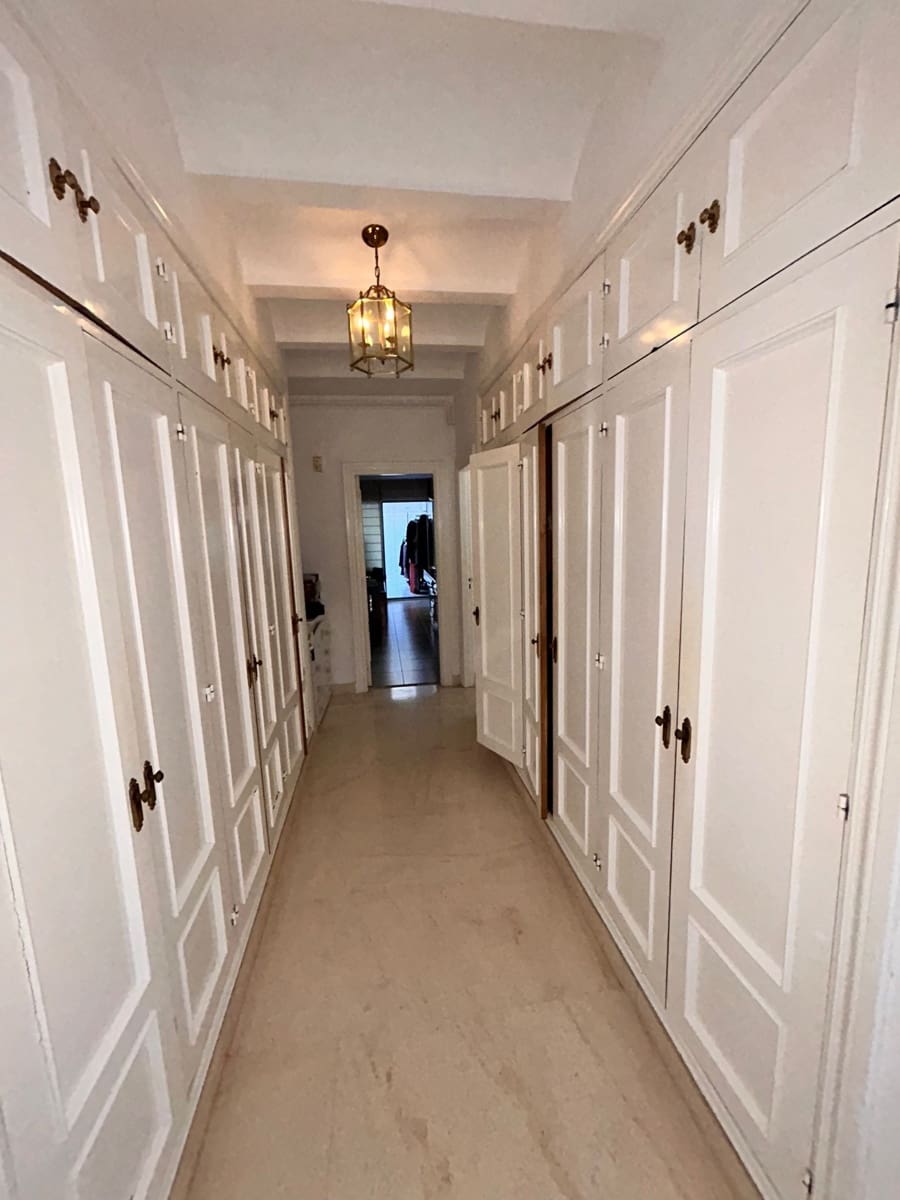 5 bedroom Villa for sale in Altea with pool garage - € 6,500,000 (Ref: 8724756)